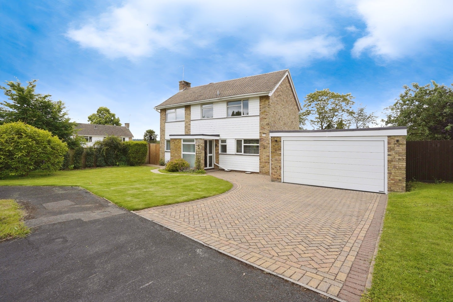 House Blakes Way in Welwyn Hatfield