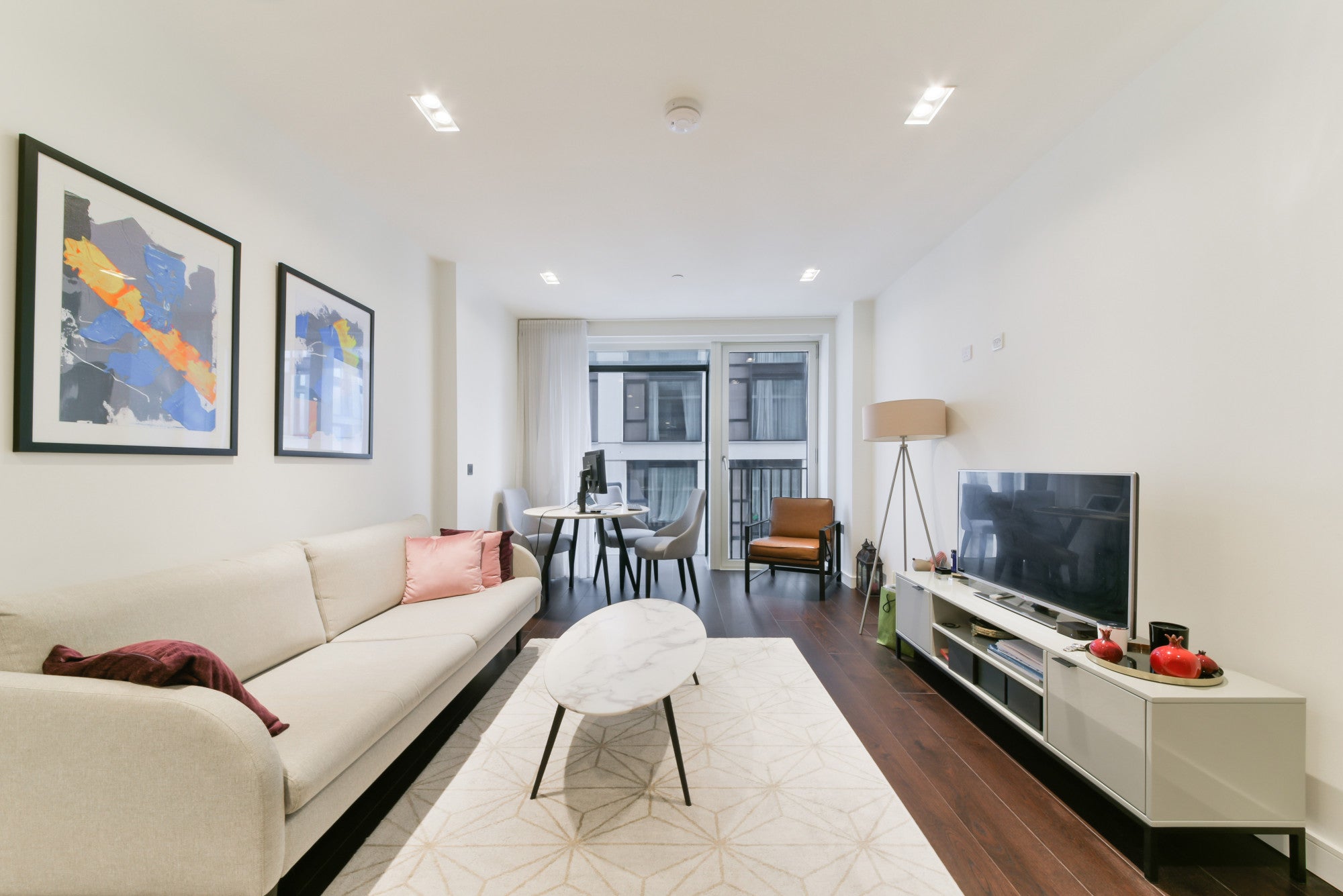 Flat Greenham Close in Greater London