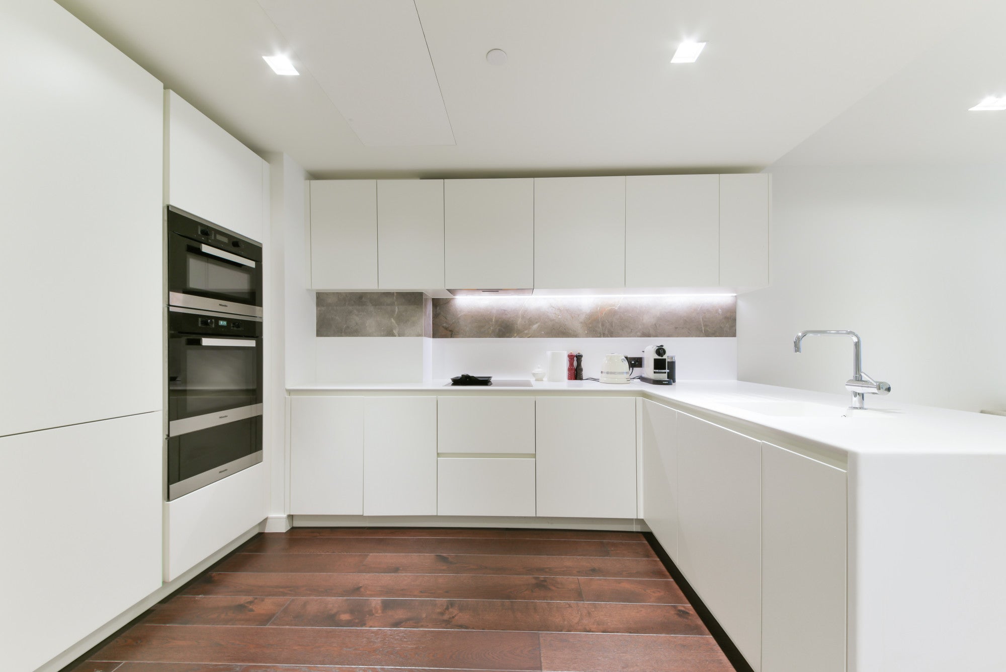 Flat Greenham Close in Greater London