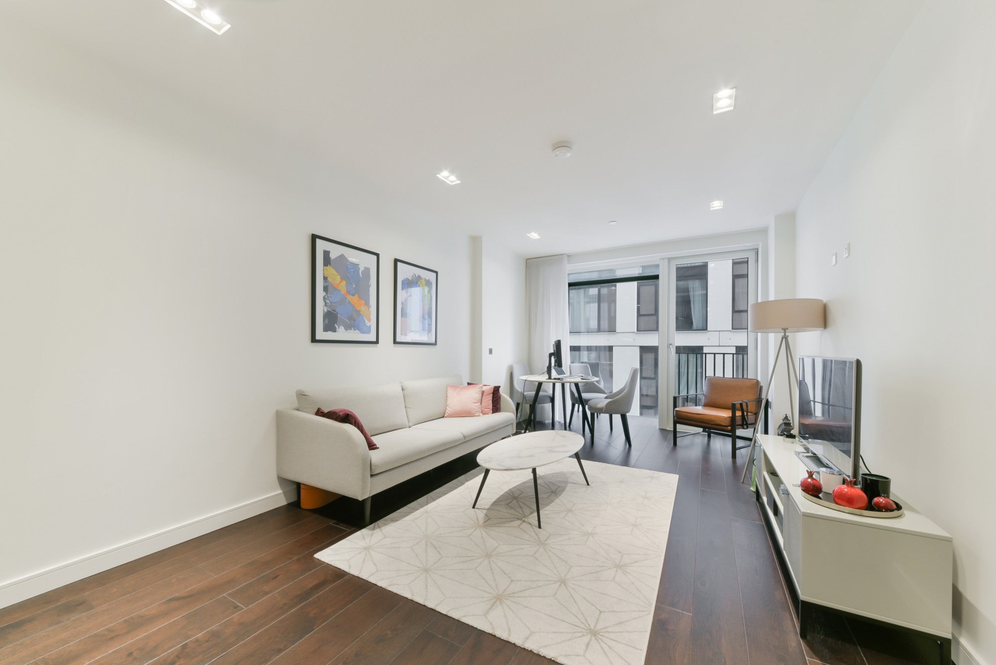 Flat Greenham Close in Greater London