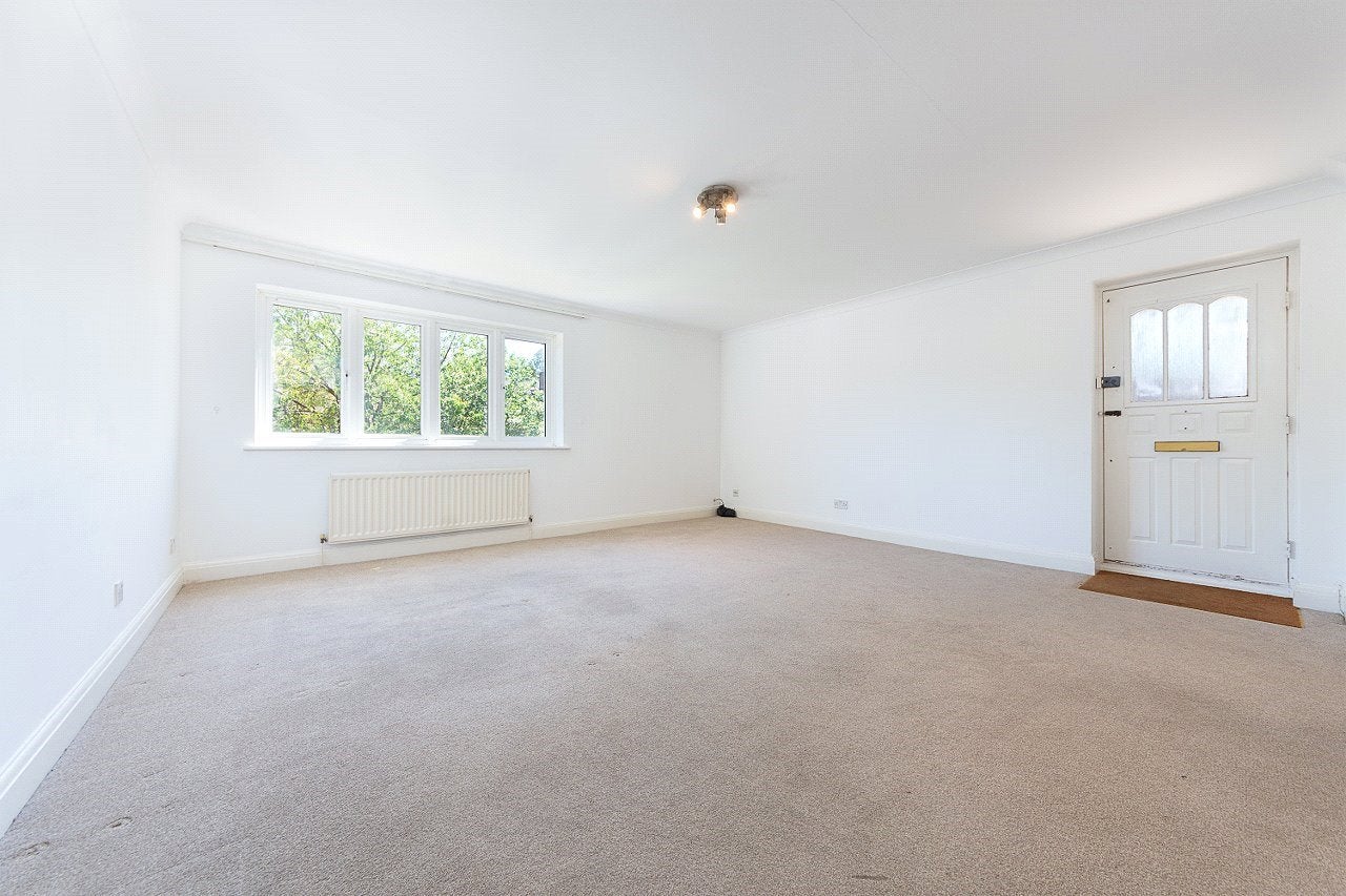 Flat Bluegates in Epsom and Ewell