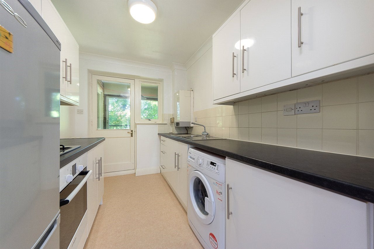 Flat Bluegates in Epsom and Ewell