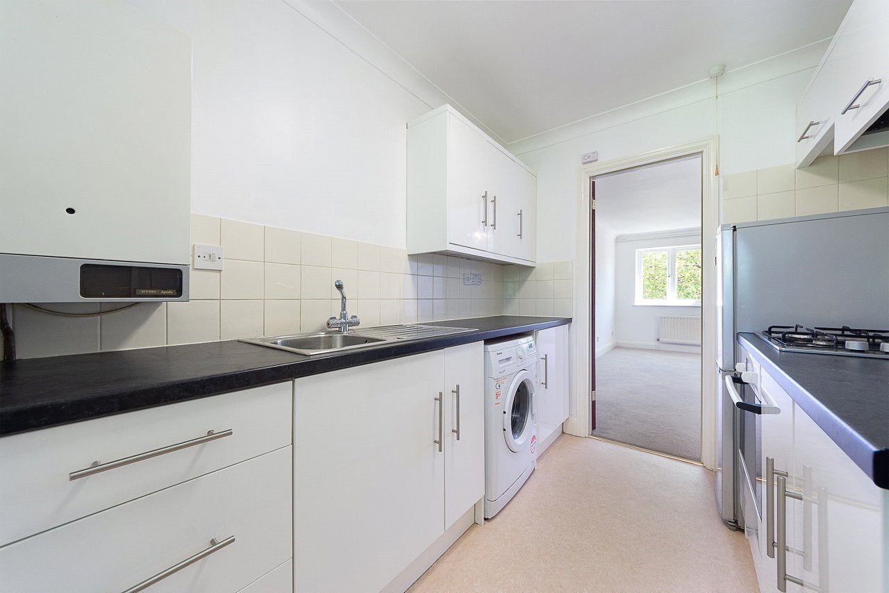 Flat Bluegates in Epsom and Ewell