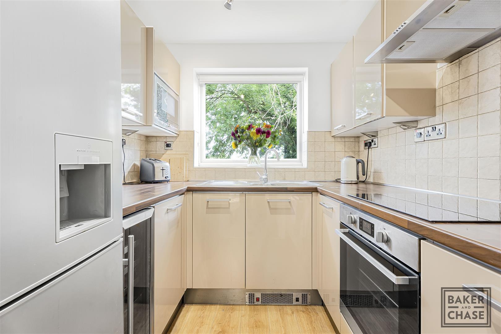 Flat Hansart Way in Greater London