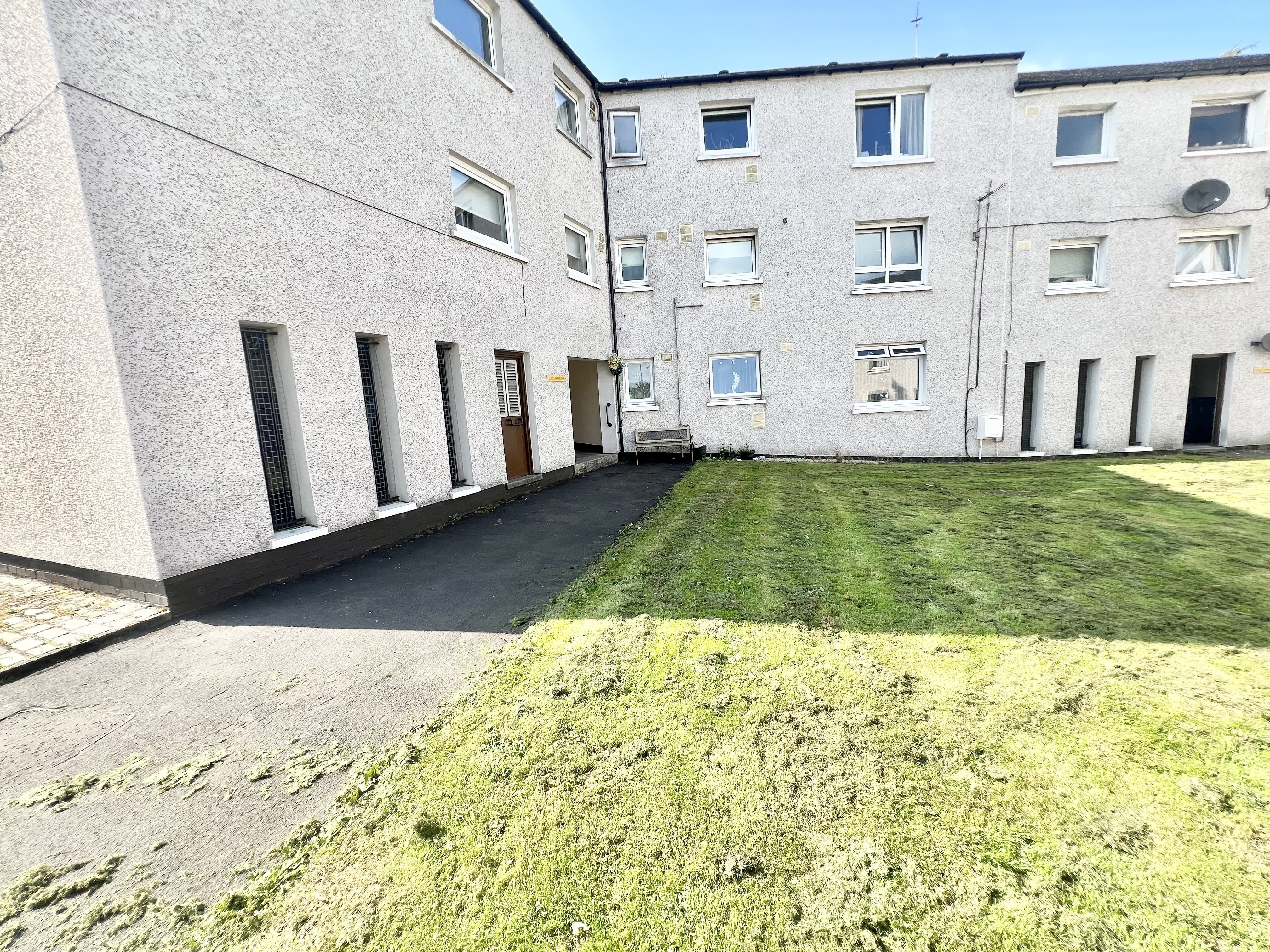 Flat Kildrum Road in Cumbernauld