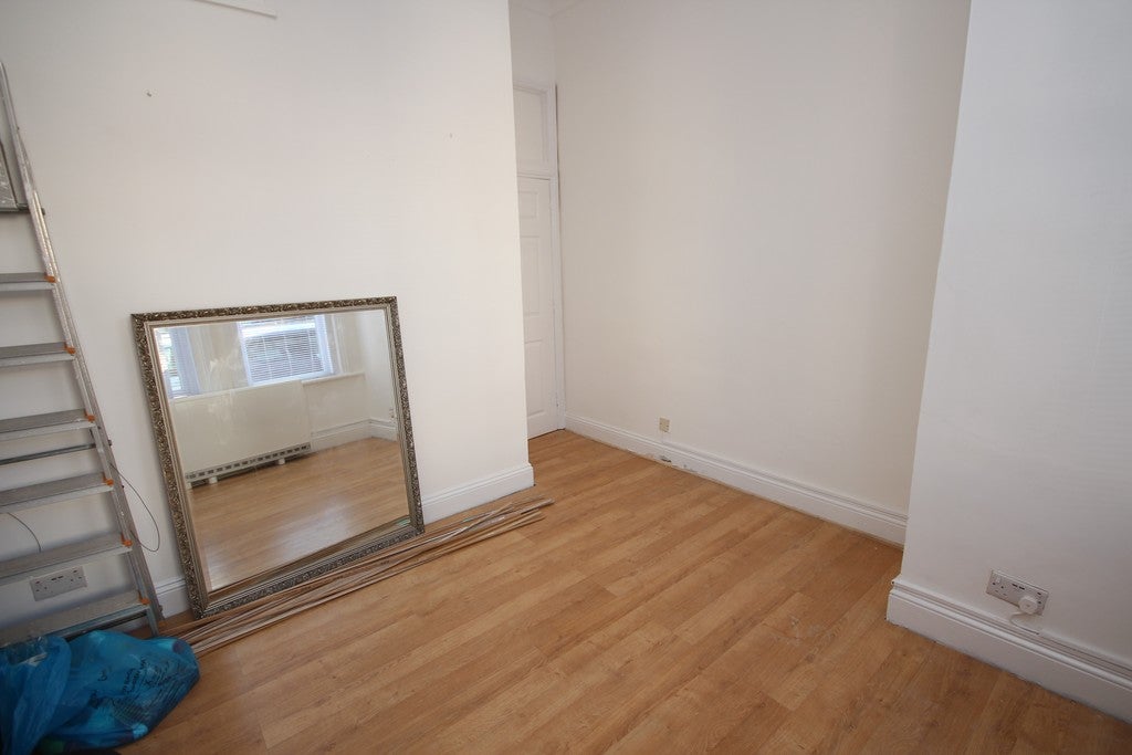 Flat Argyll Road in Bournemouth