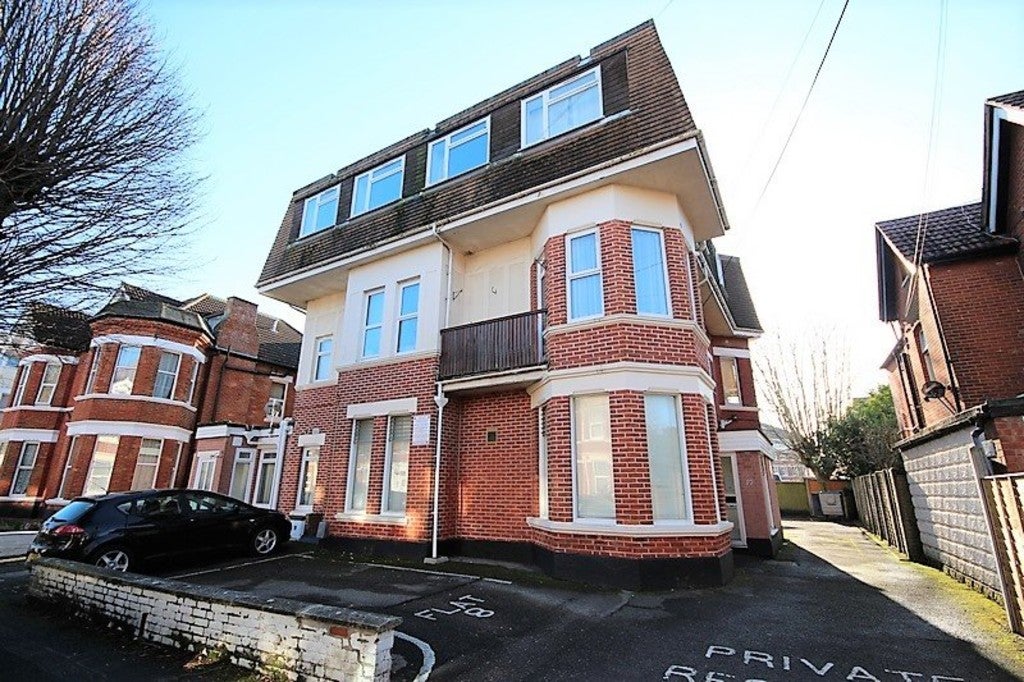 Flat Argyll Road in Bournemouth