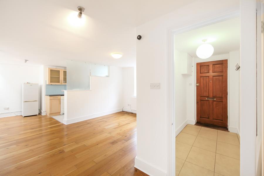 House Melbourne Grove in Greater London