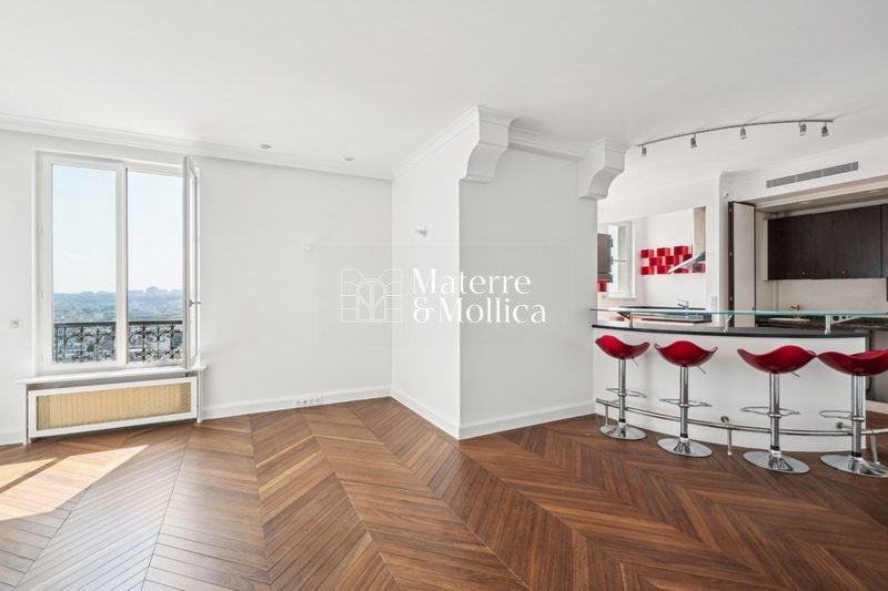 Flat Rue Cauchois in Paris