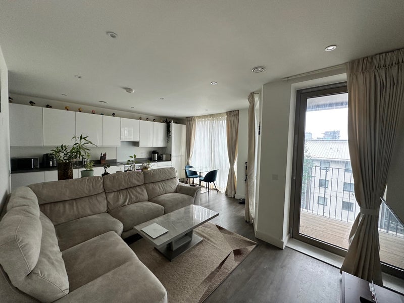Flat Accra Close in Greater London