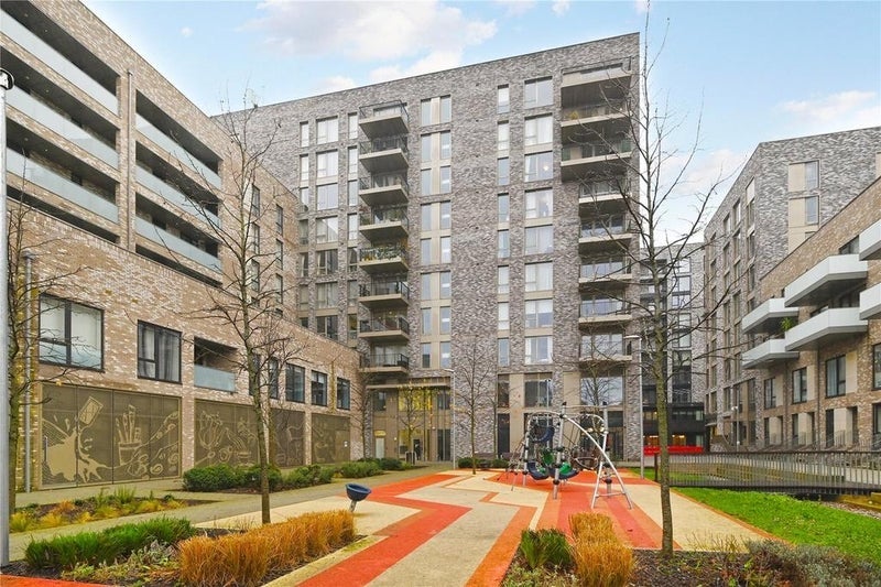 Flat Accra Close in Greater London