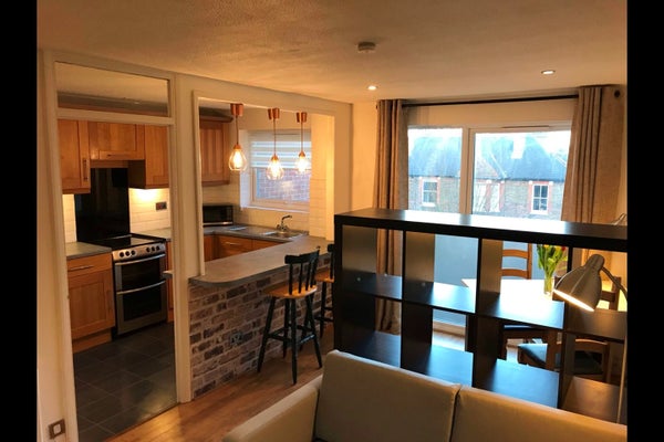 Flat Newton Avenue in London