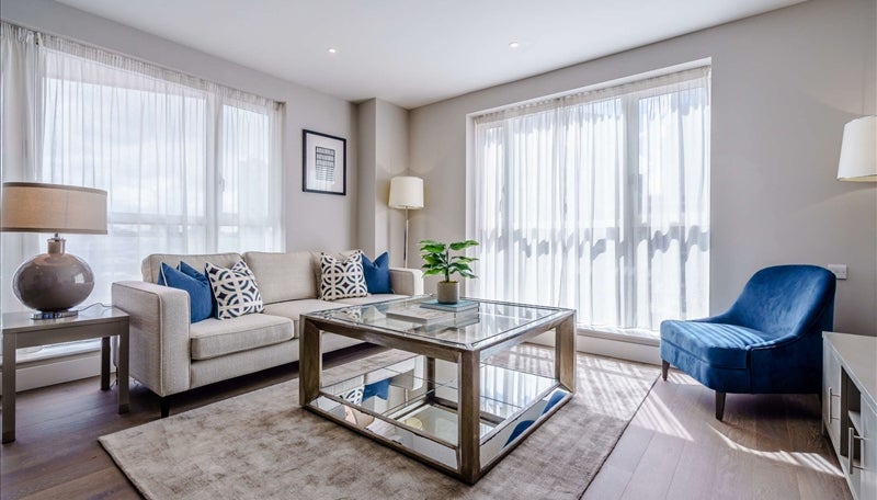 Flat Westferry Circus in Greater London