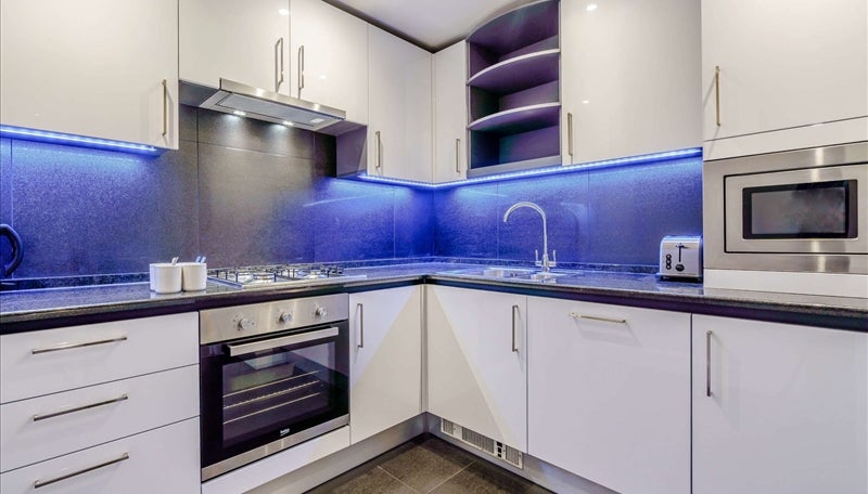 Flat Westferry Circus in Greater London