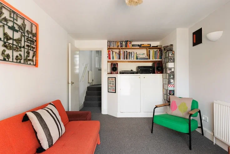 Flat Haberdasher Street in Greater London