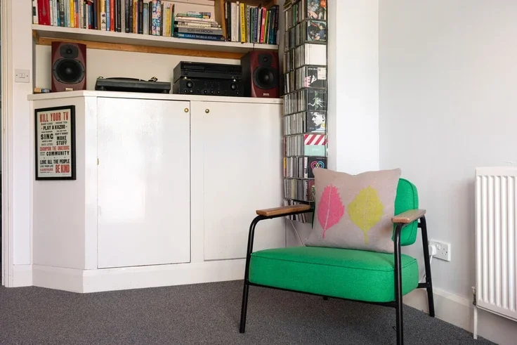 Flat Haberdasher Street in Greater London