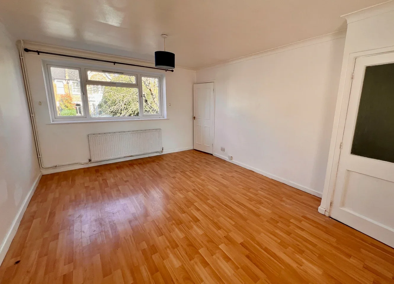 Flat Tankerville Road in Greater London