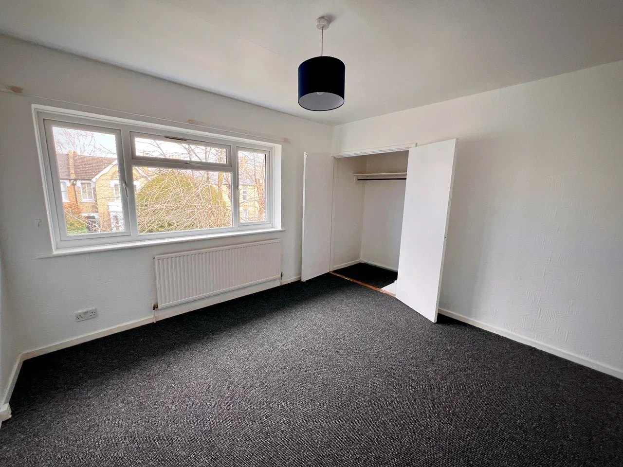 Flat Tankerville Road in Greater London