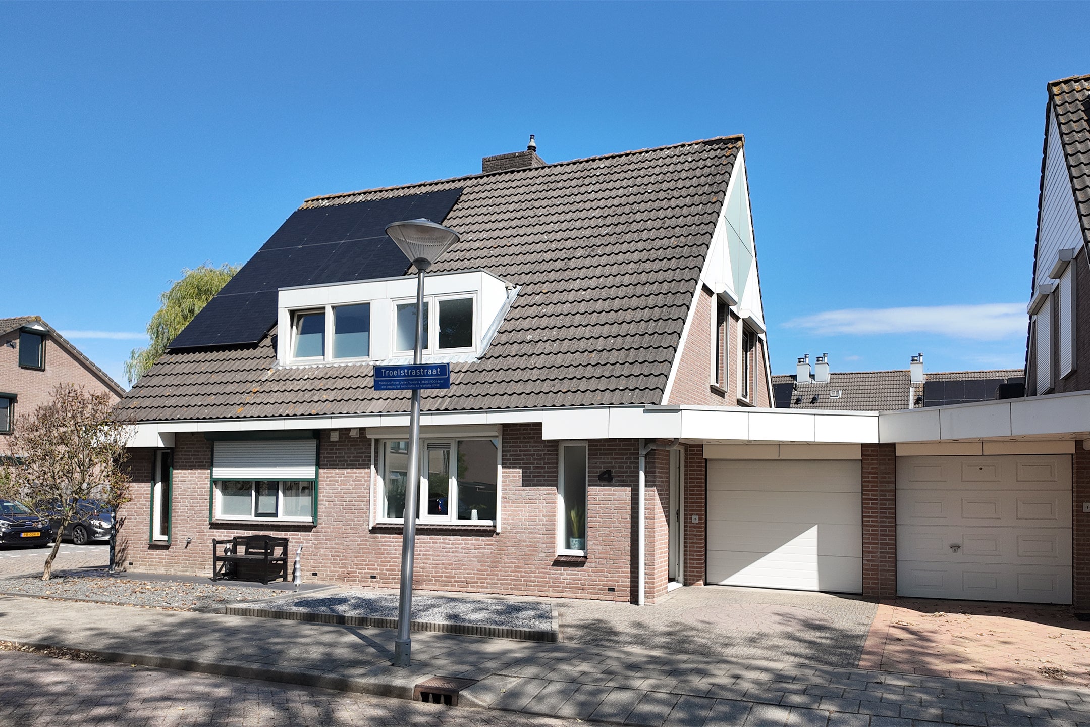 Huis Troelstrastraat 4 in Dinteloord