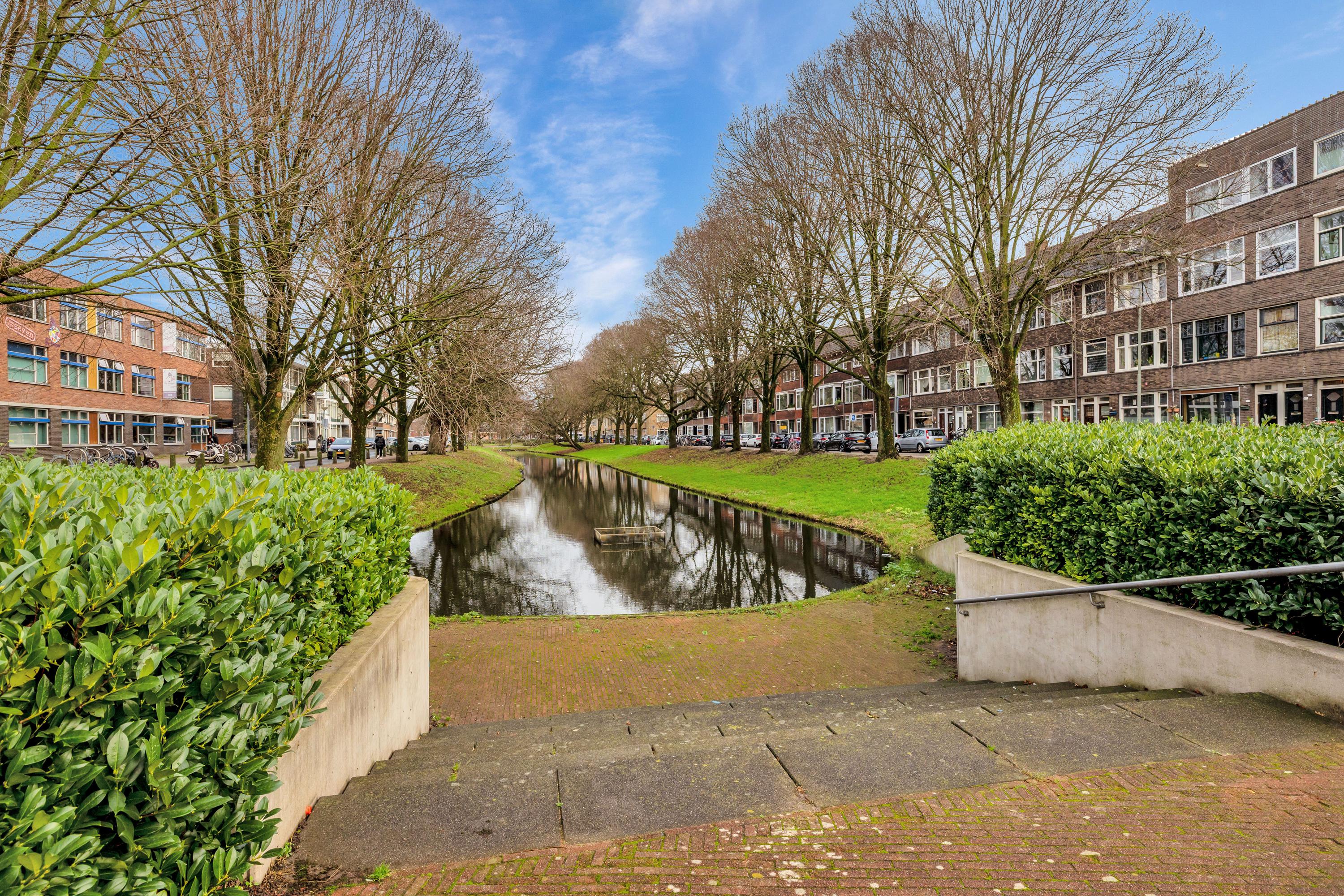 Appartement te koop: Van 't Hoffplein 1, Schiedam