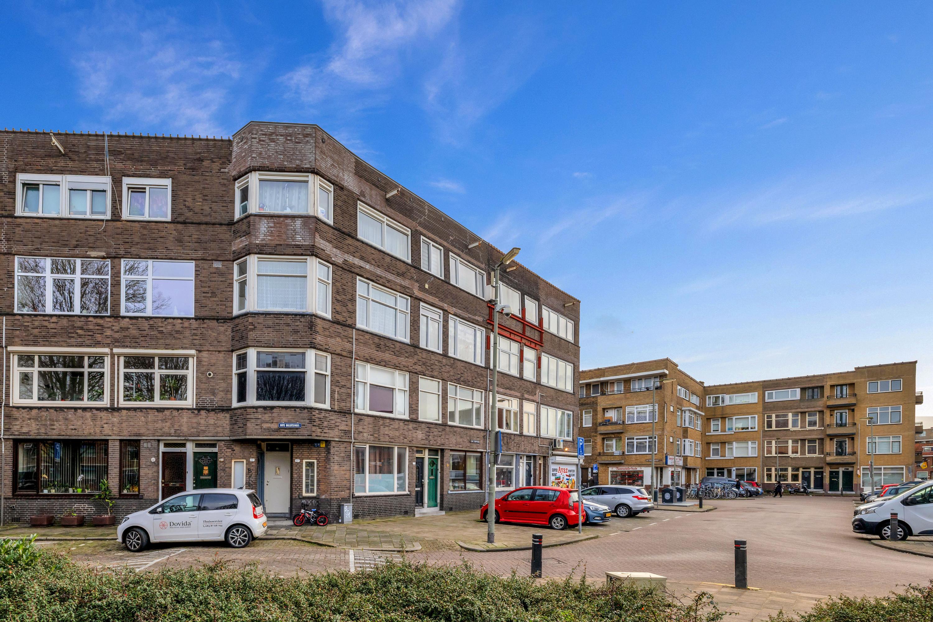 Appartement te koop: Van 't Hoffplein 1, Schiedam