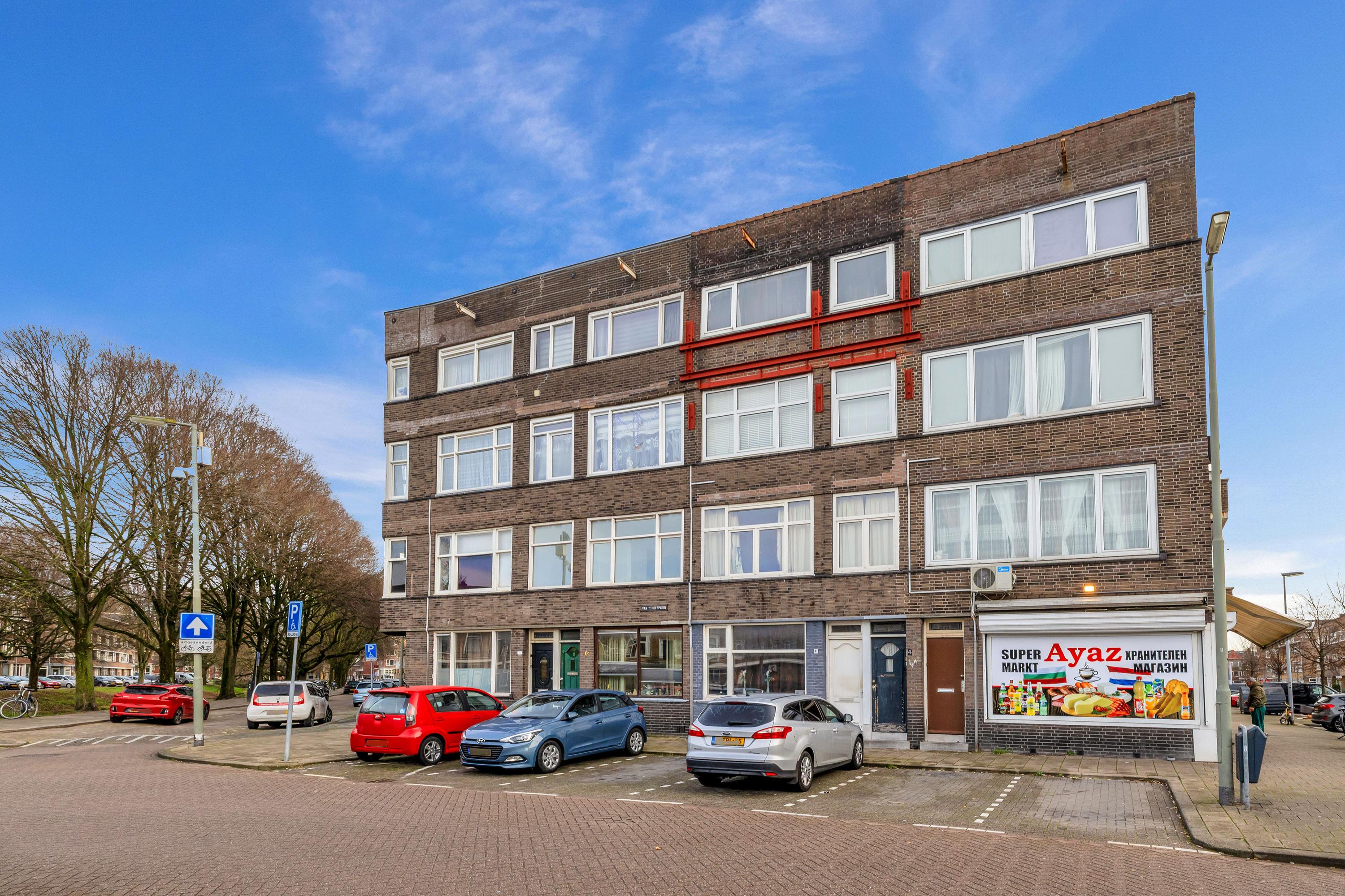 Appartement Van 't Hoffplein 1 in Schiedam