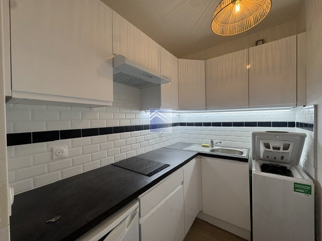 Flat Boulevard Saint-Denis in Courbevoie