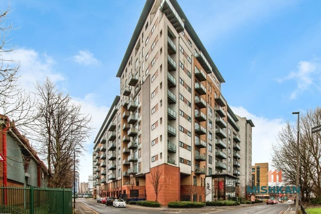 Flat Taylorson Street South in Salford