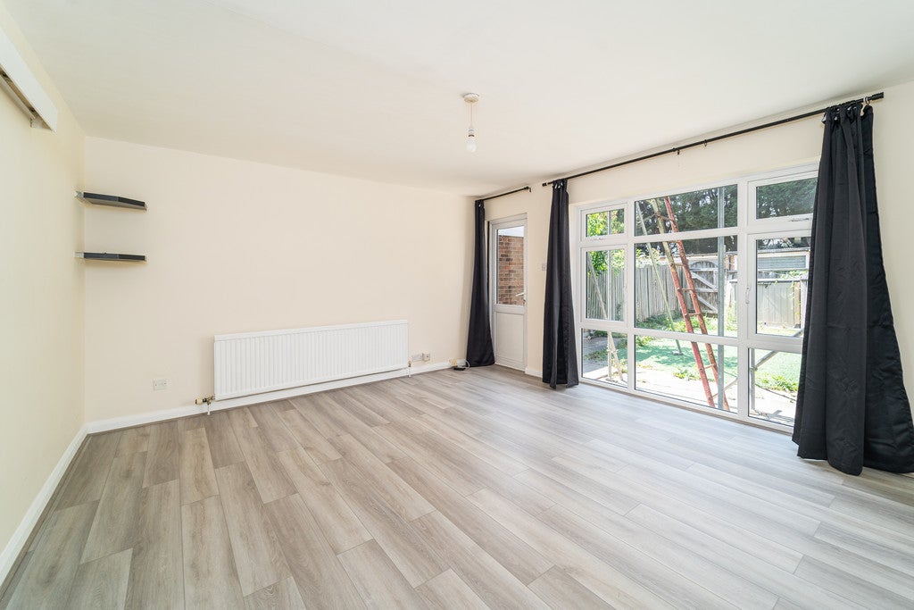 House Chase Side in Greater London