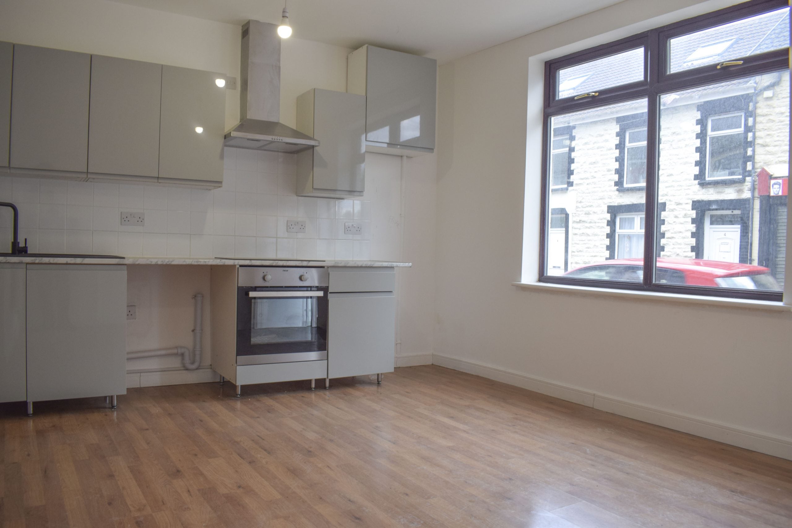Flat East Road in Tylorstown