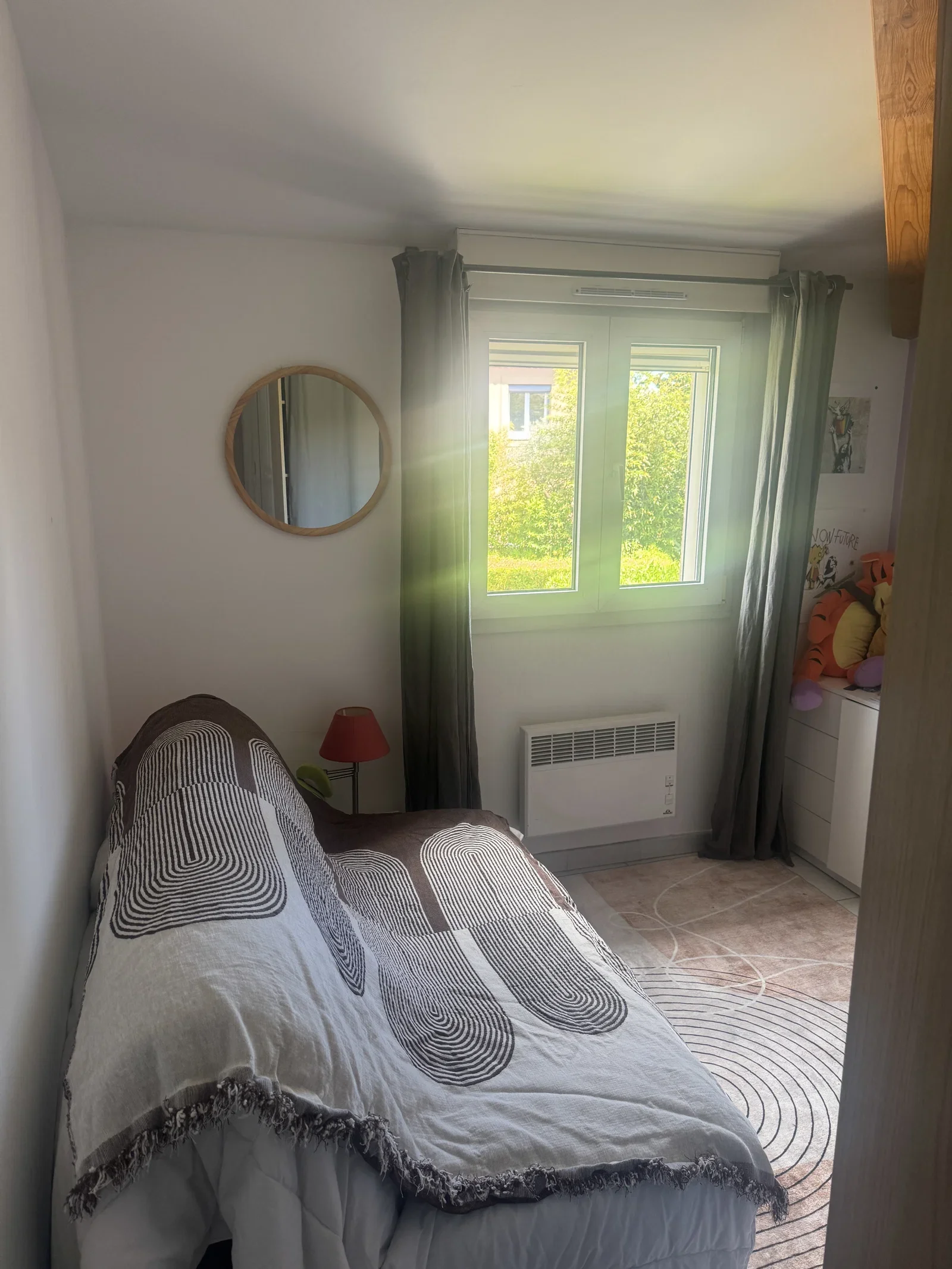 Chambre Rue des Fenaisons à Marignane
