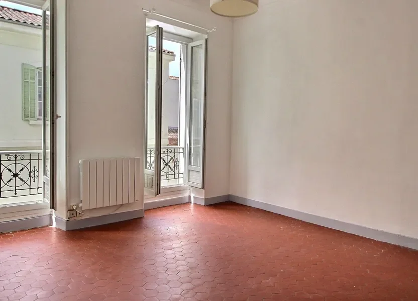 Flat Rue Louis Astruc in Marseille