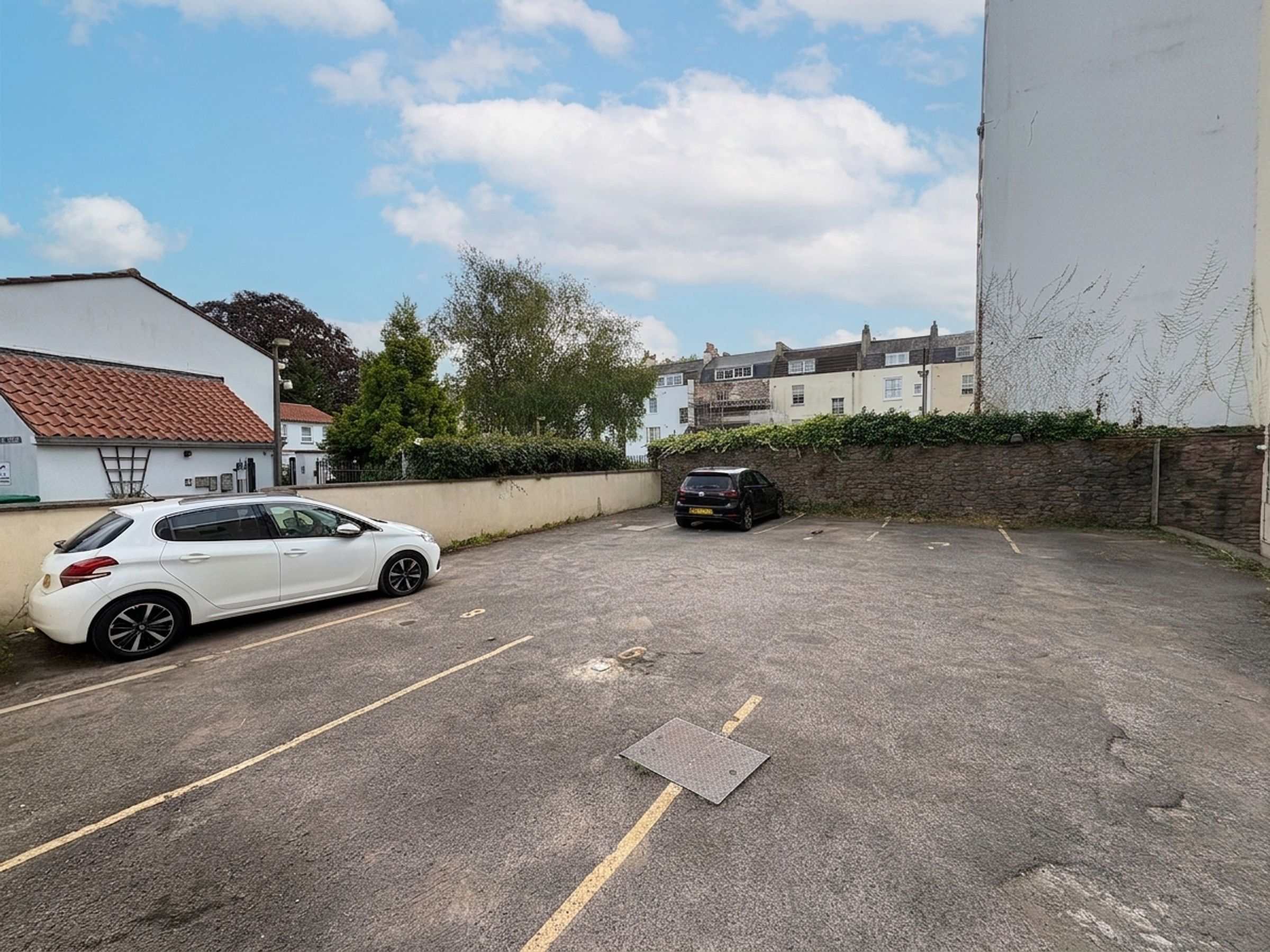 Flat Clifton Road in Bristol