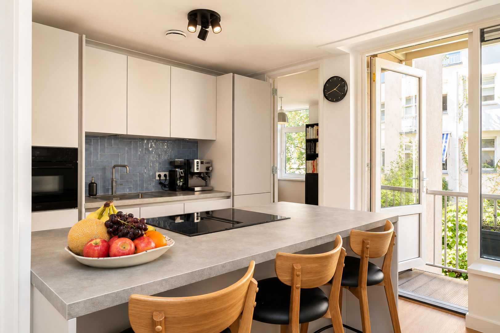 Appartement te koop: Van Hogendorpstraat 64B, Amsterdam