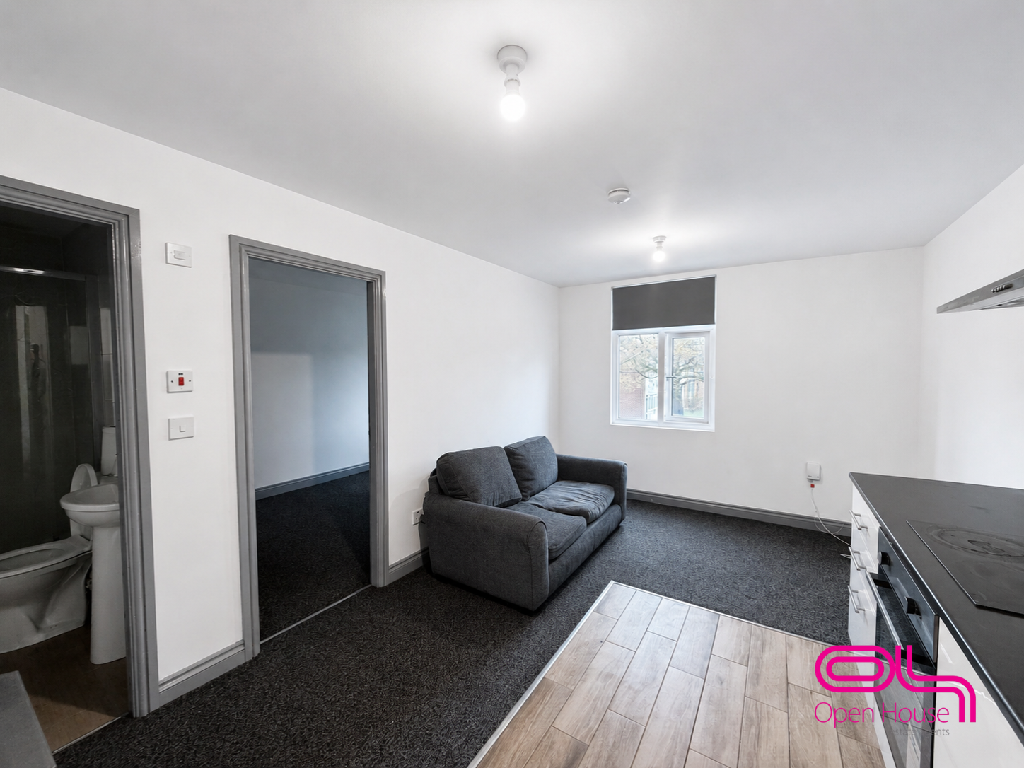 Flat Derby Street in Farnworth