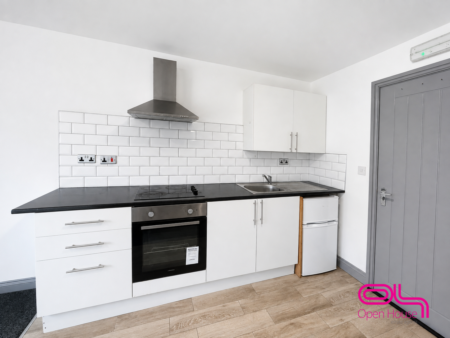 Flat Derby Street in Farnworth