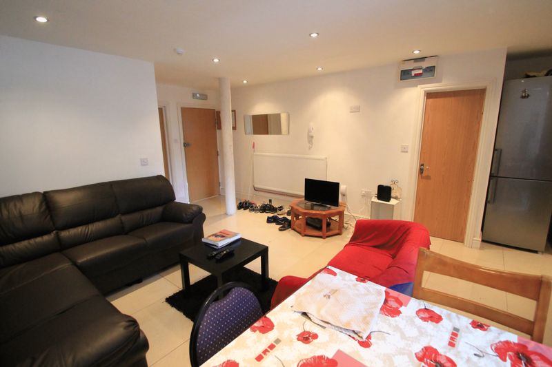 Flat Miskin Street in Cardiff
