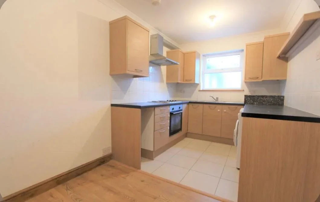 Flat Herbert Road in Greater London