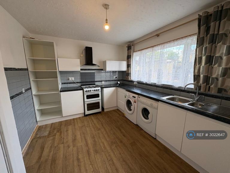House Fieldway in Greater London