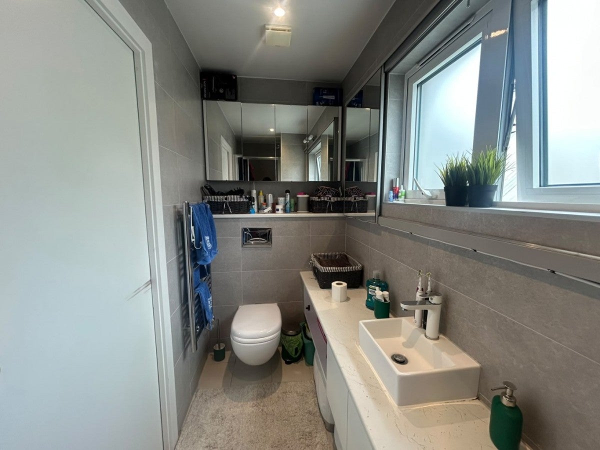 Flat Cheyne Walk in Greater London