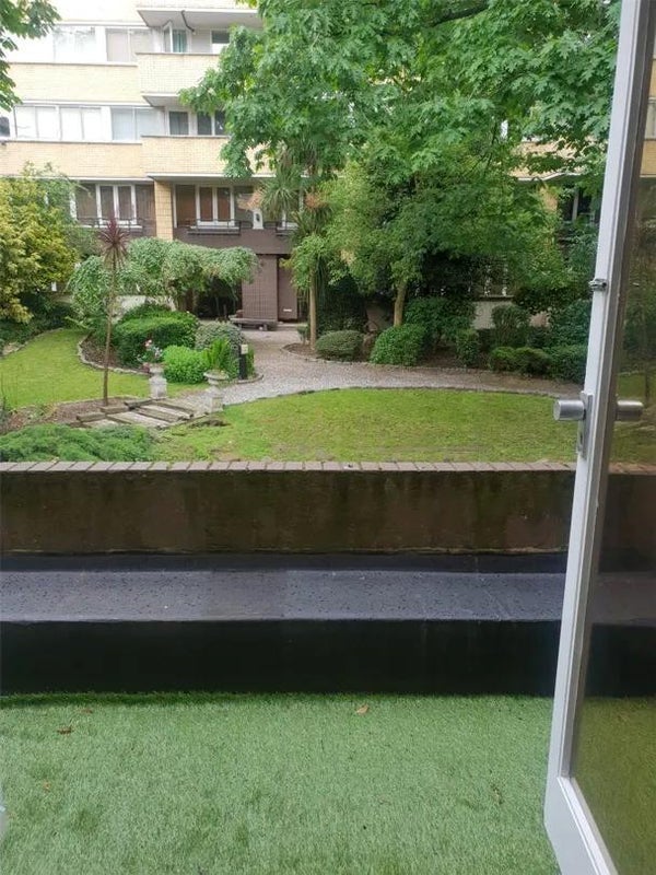 Room Porchester Square in City of Westminster