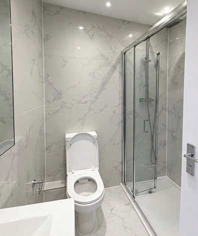 House Ratcliffe Close in Greater London
