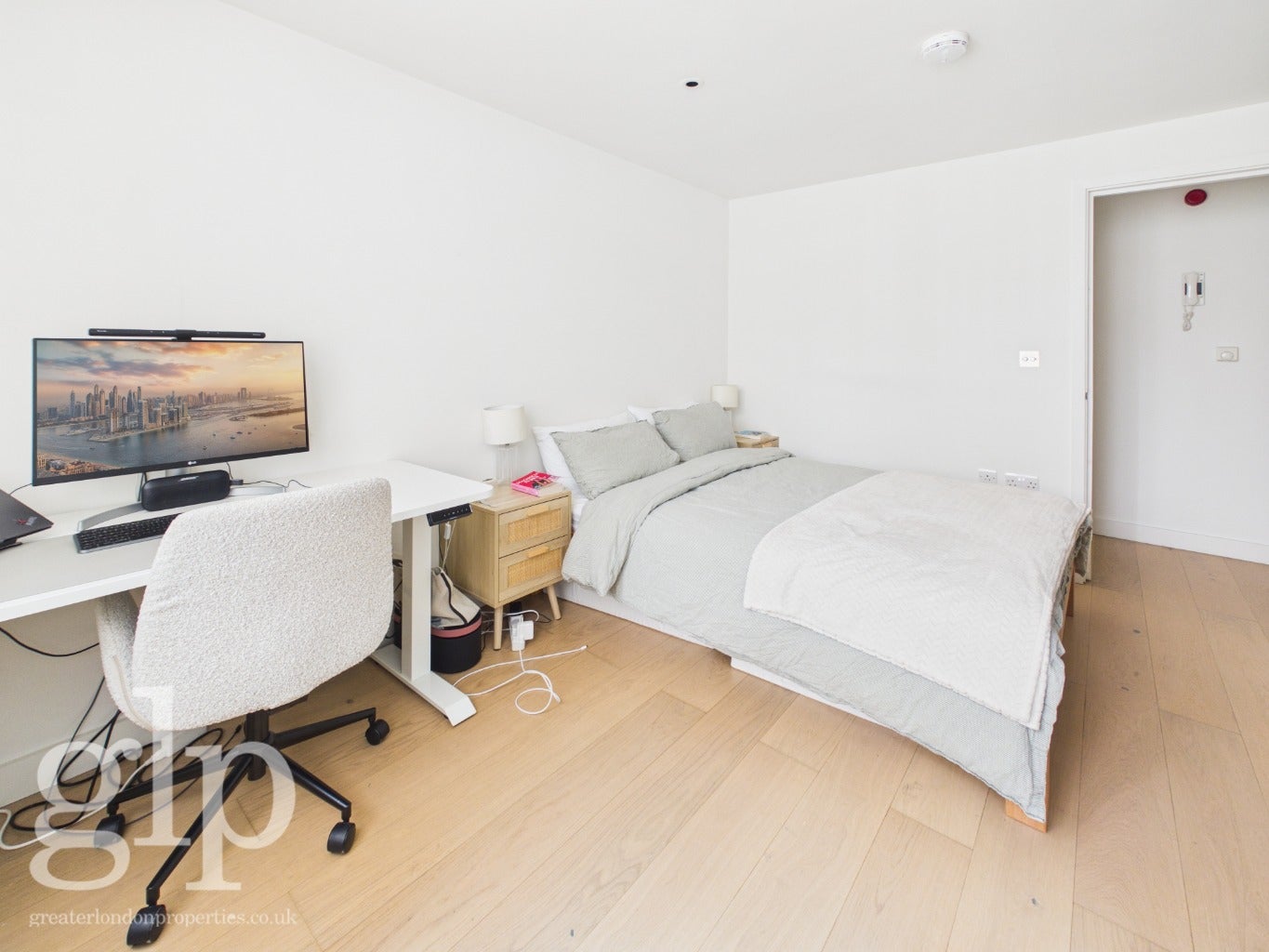 Flat Rupert Street in City of Westminster