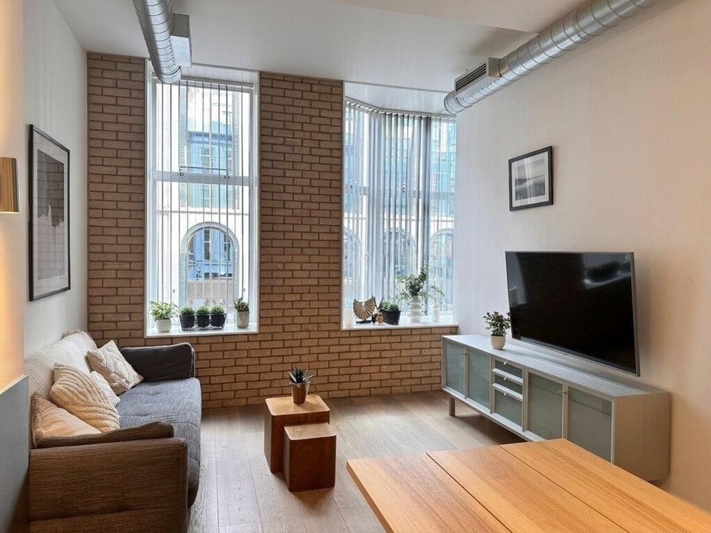 Flat Berners Street in City of Westminster