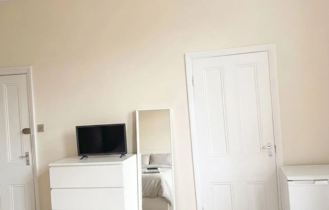 Room Stirling Road in Birmingham