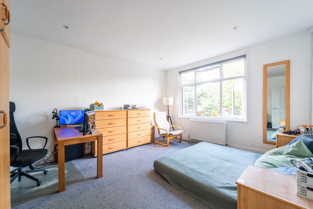 Flat Alexandra Grove in Greater London