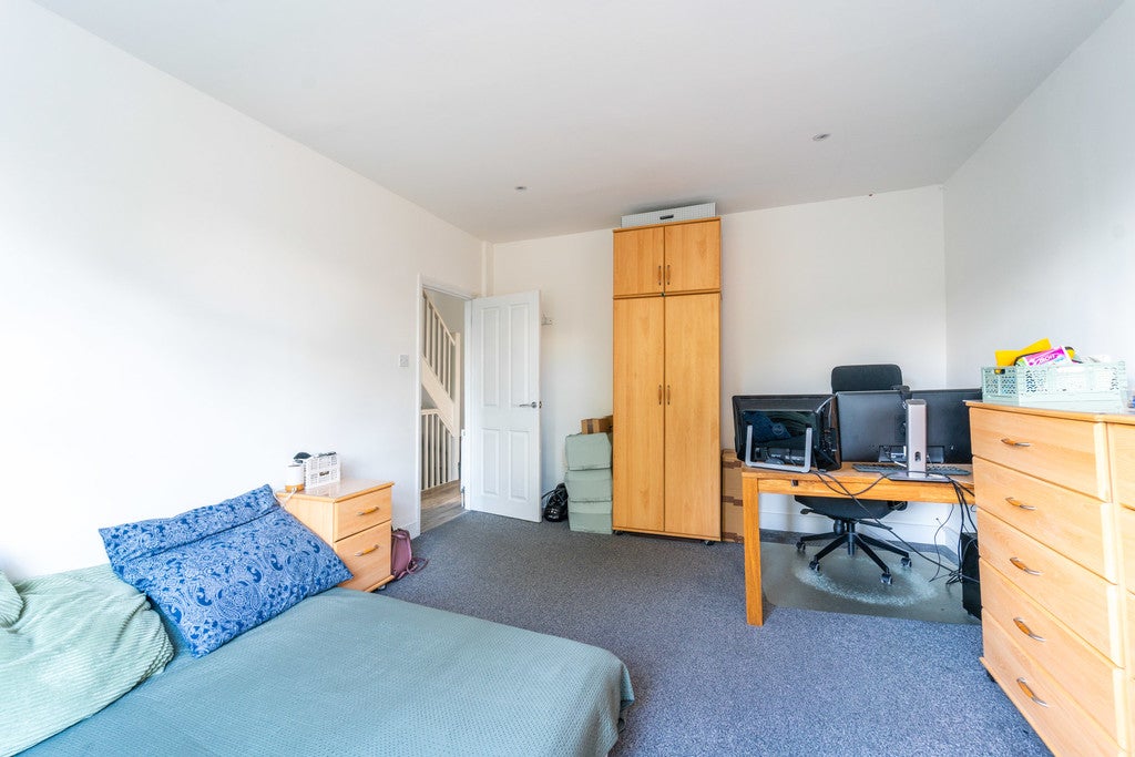 Flat Alexandra Grove in Greater London