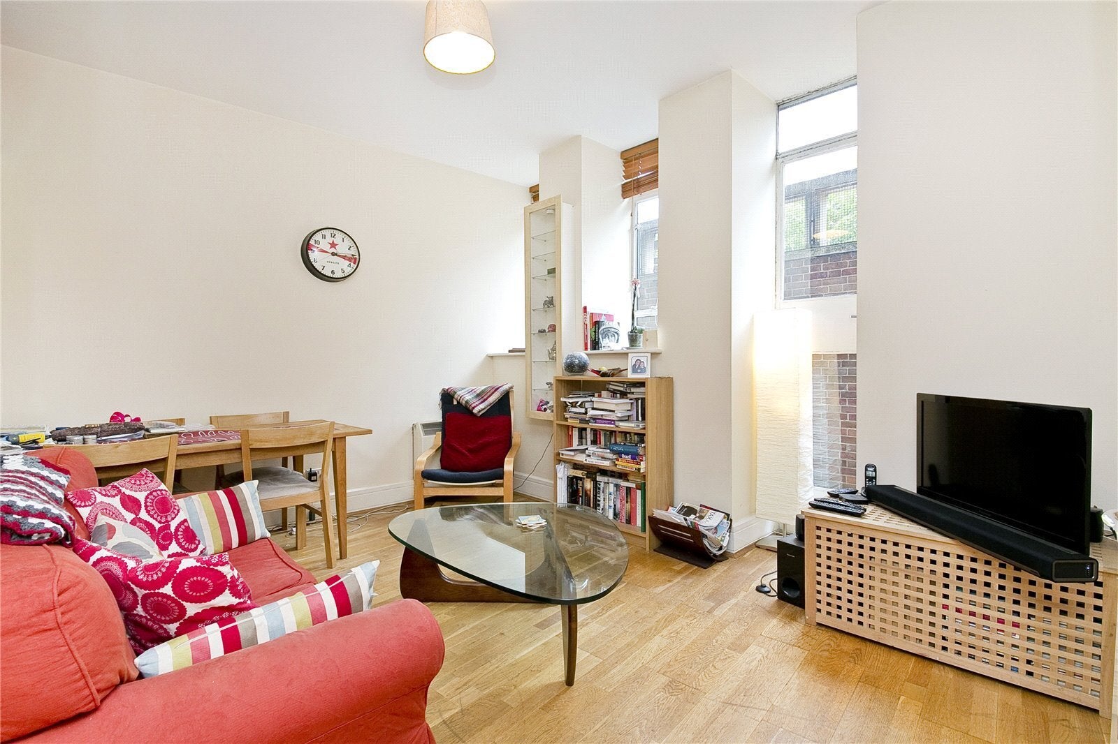 Flat Rosebery Avenue in Greater London