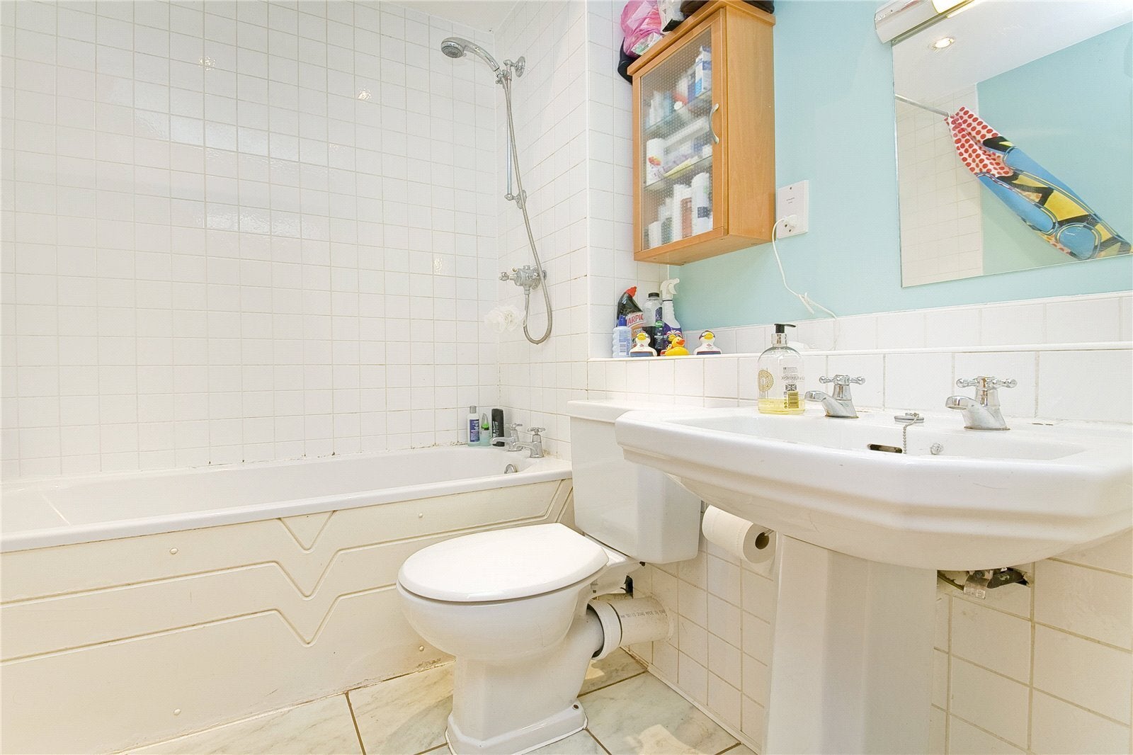 Flat Rosebery Avenue in Greater London