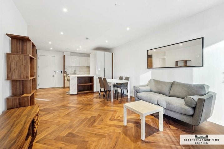 Flat New Union Square in Greater London